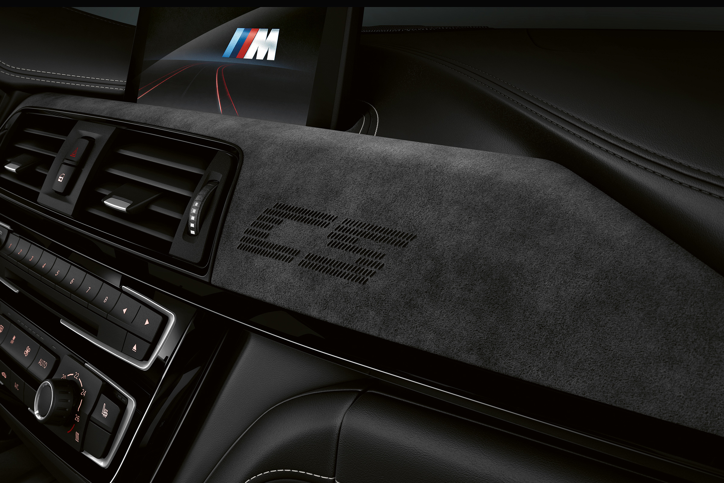 BMW M3 CS  – dash close-up