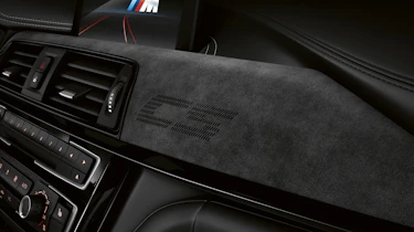 BMW M3 CS – dash close-up
