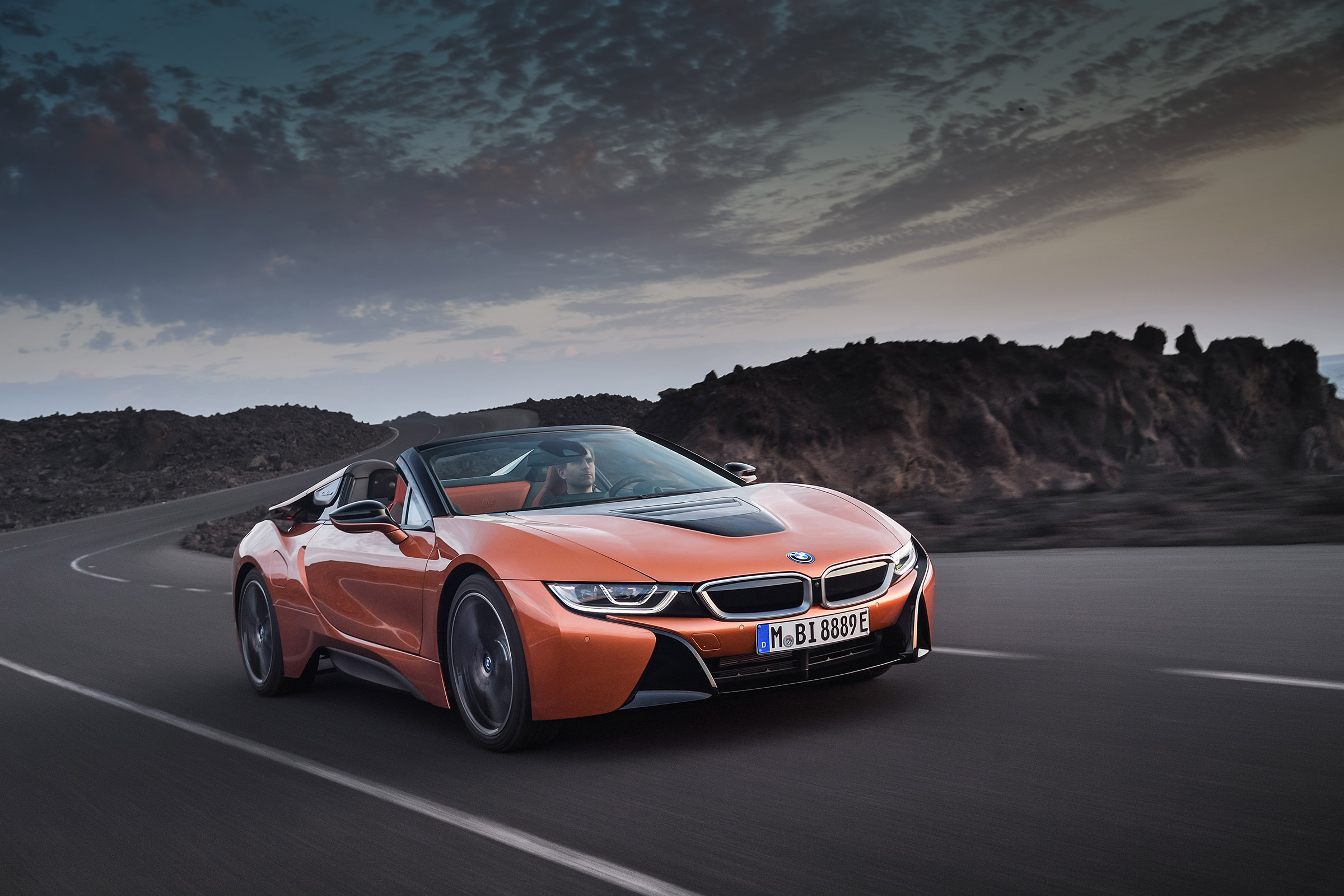 BMW i8 Roadster - front