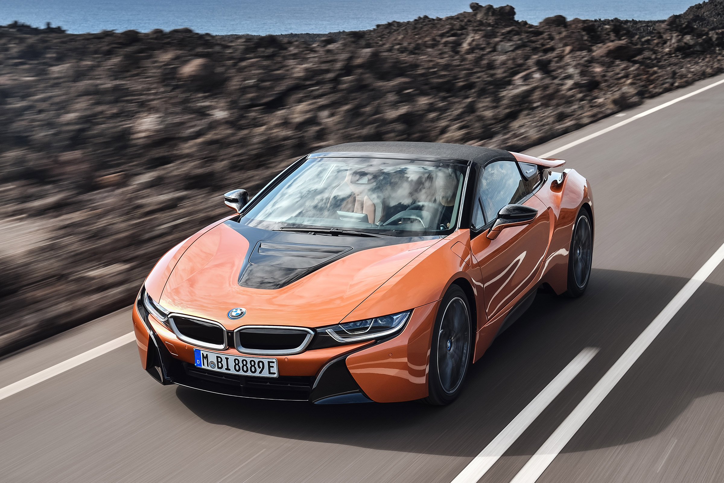 BMW i8 Roadster - front