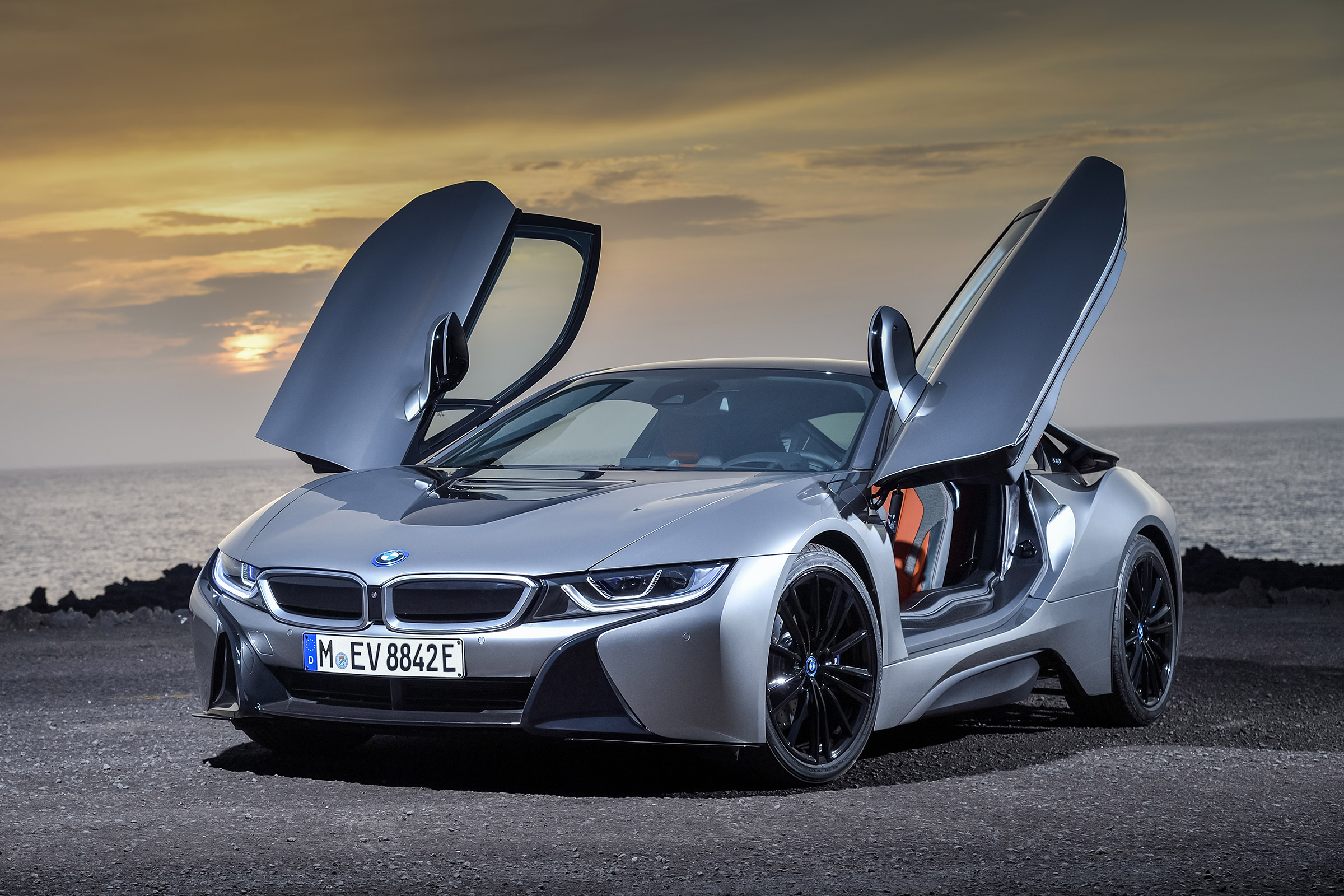 BMW i8 coupe front