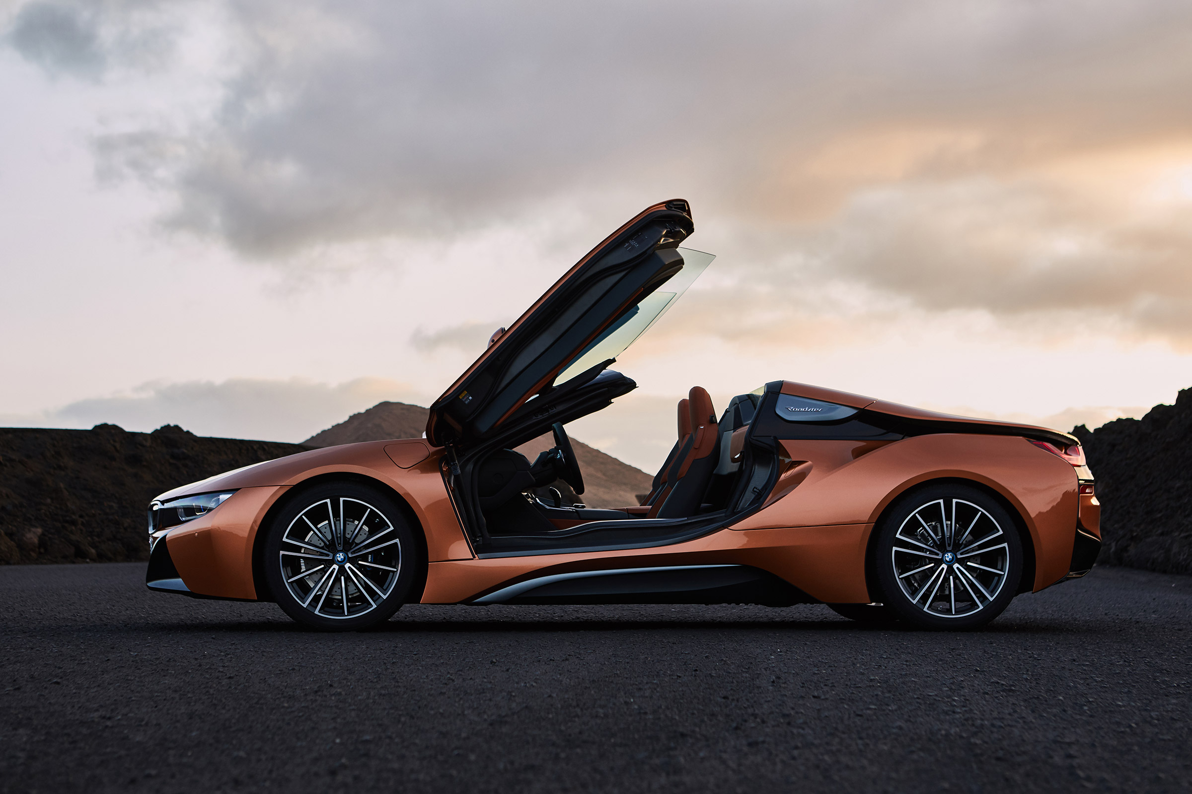 BMW i8 Roadster - door