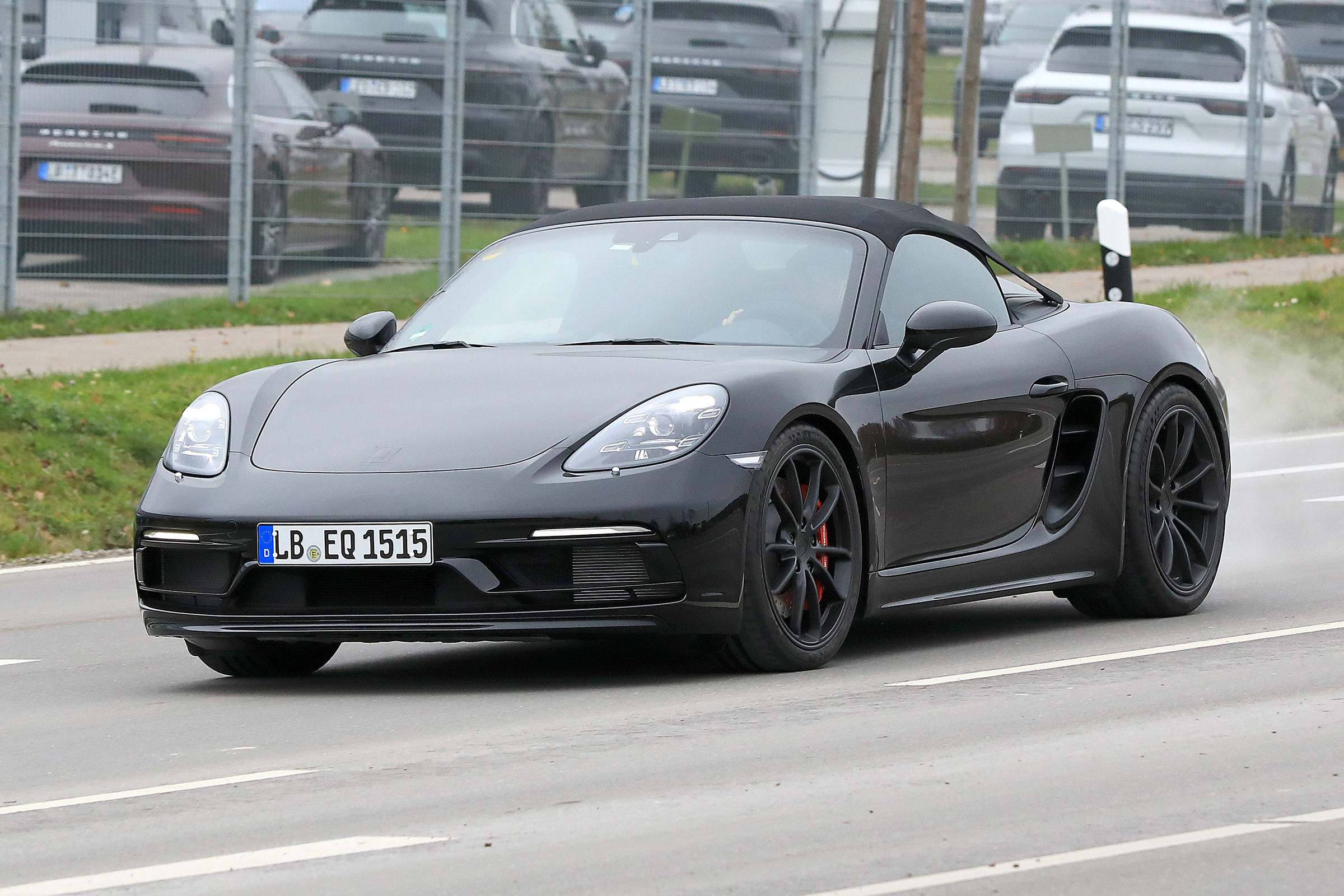 Porsche 718 Boxster Spyder Spies – front quarter