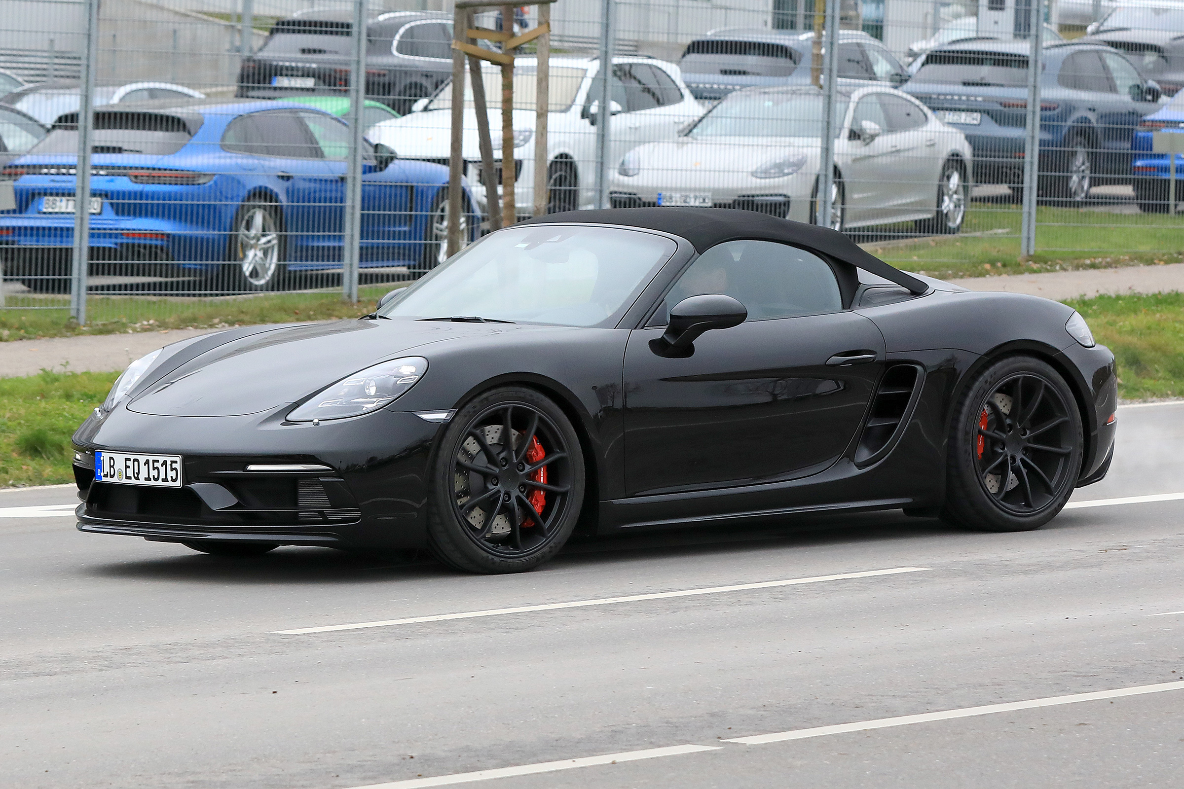 Porsche 718 Boxster Spyder Spies – side
