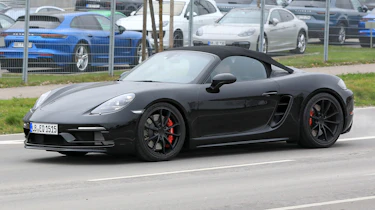 Porsche 718 Boxster Spyder Spies – side