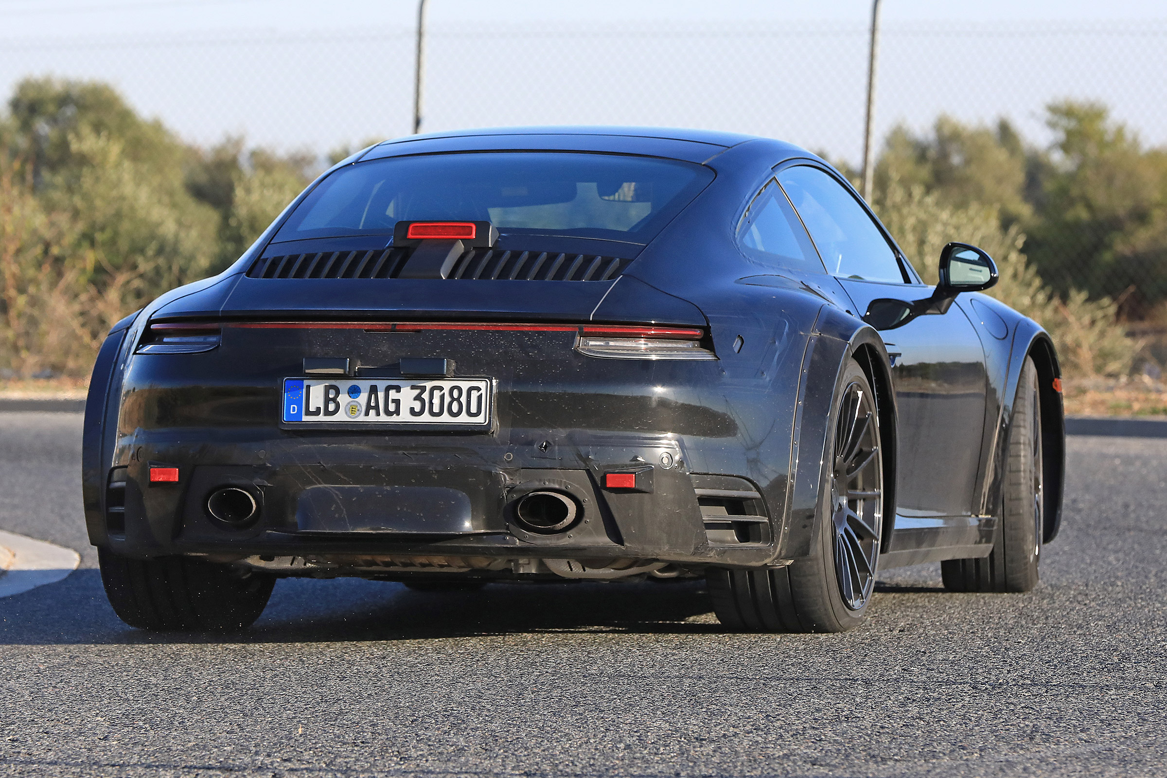 Porsche 911 Turbo spy 2017 - rear