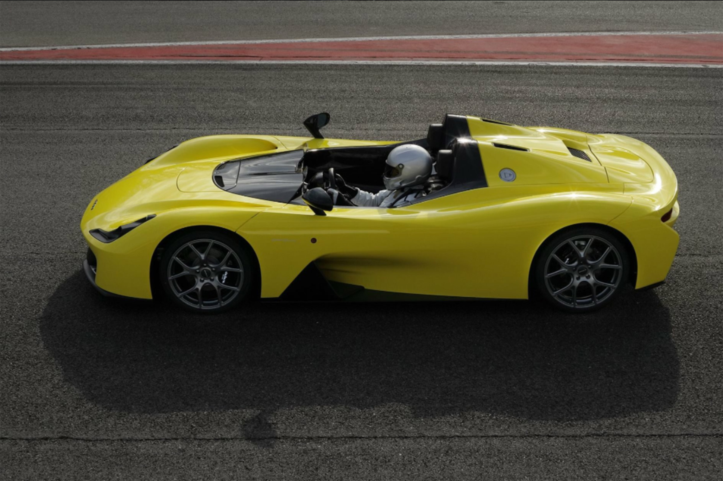 Dallara Stradale - profile