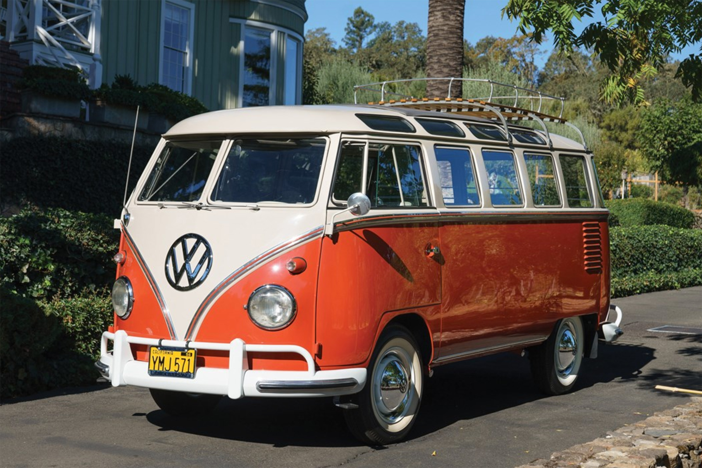 VW Microbus – front quarter