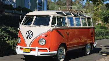 VW Microbus – front quarter
