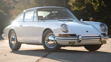 Porsche 911 – front quarter