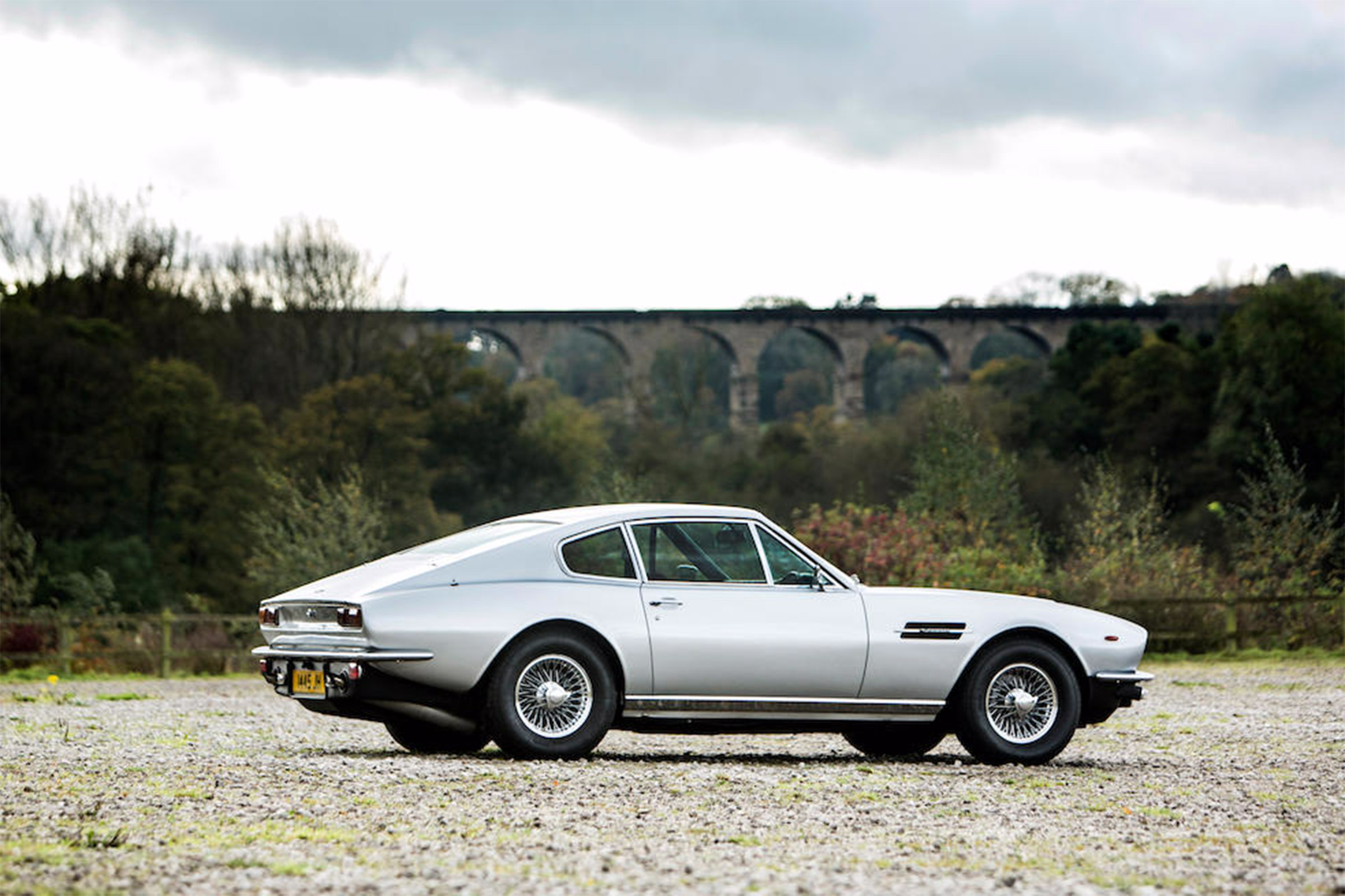 Aston Martin Vantage - rear