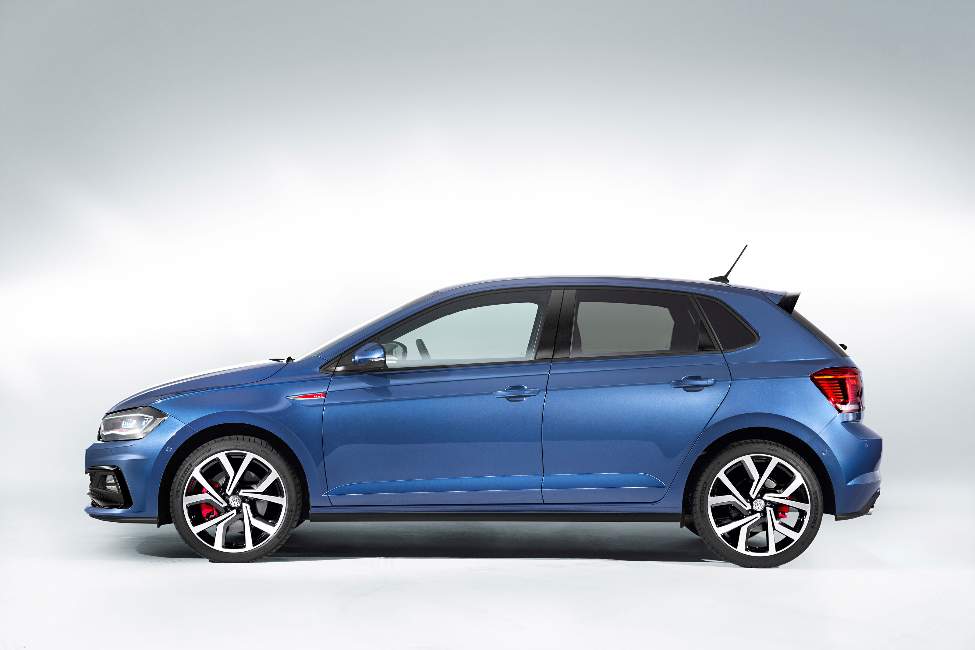 2018 VW Polo GTI – Side