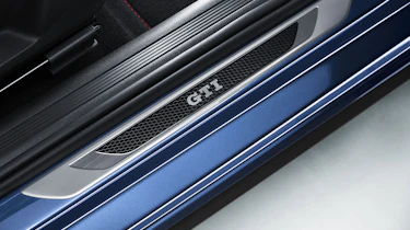 2018 VW Polo GTI – Sill plate