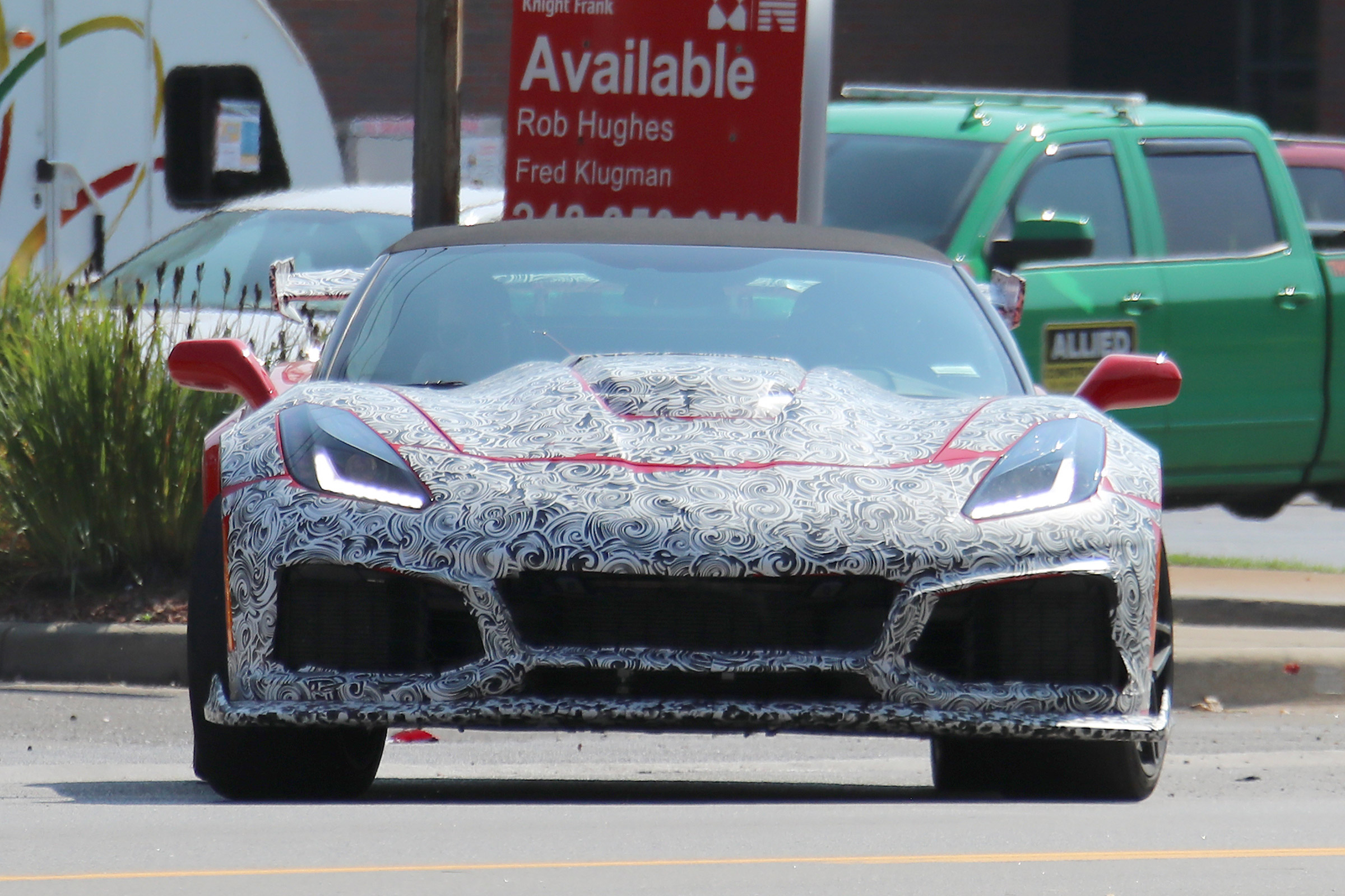 Chevrolet Corvette ZR1 spied - front