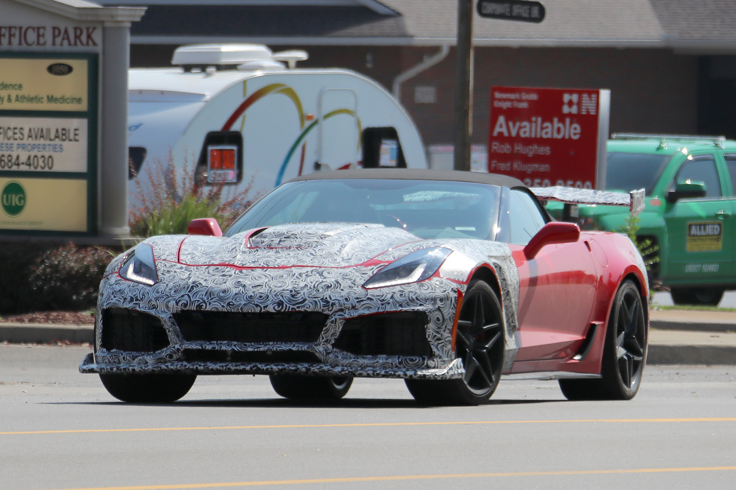 Chevrolet Corvette ZR1 spied - front quarter