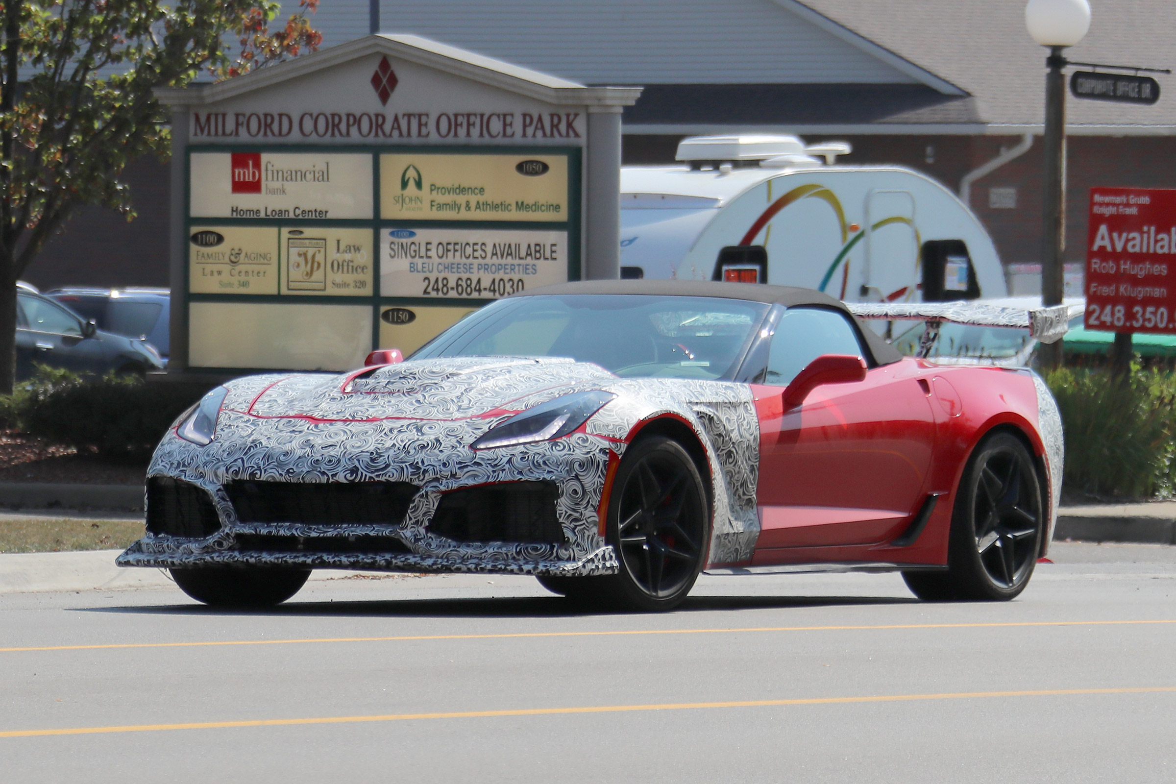 Chevrolet Corvette ZR1 spied - front quarter