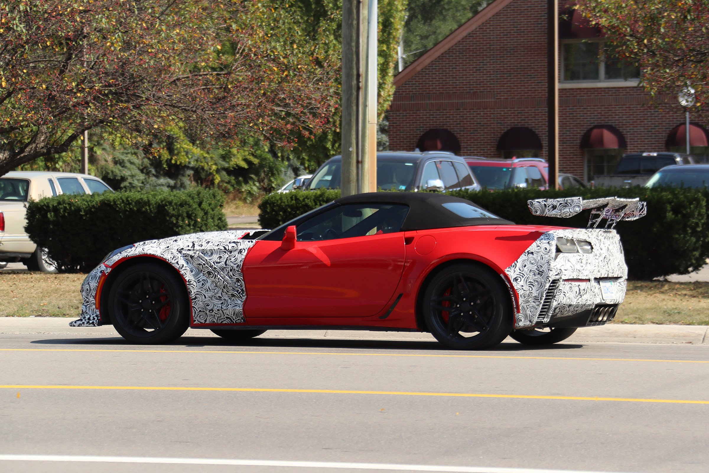 Chevrolet Corvette ZR1 spied - side