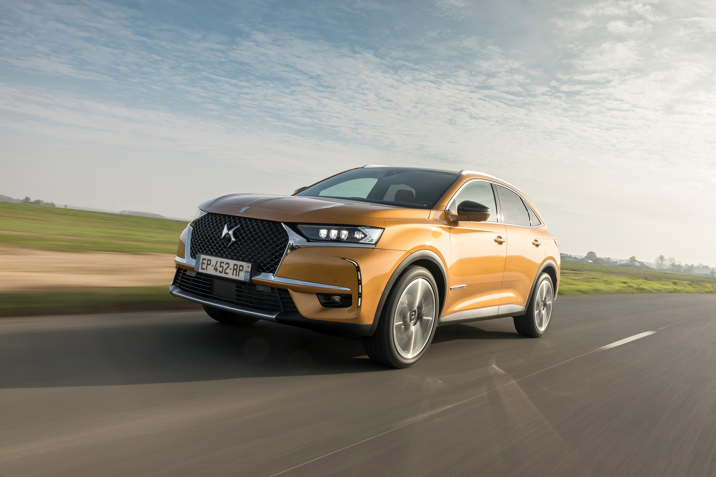DS7 Crossback – front quarter 