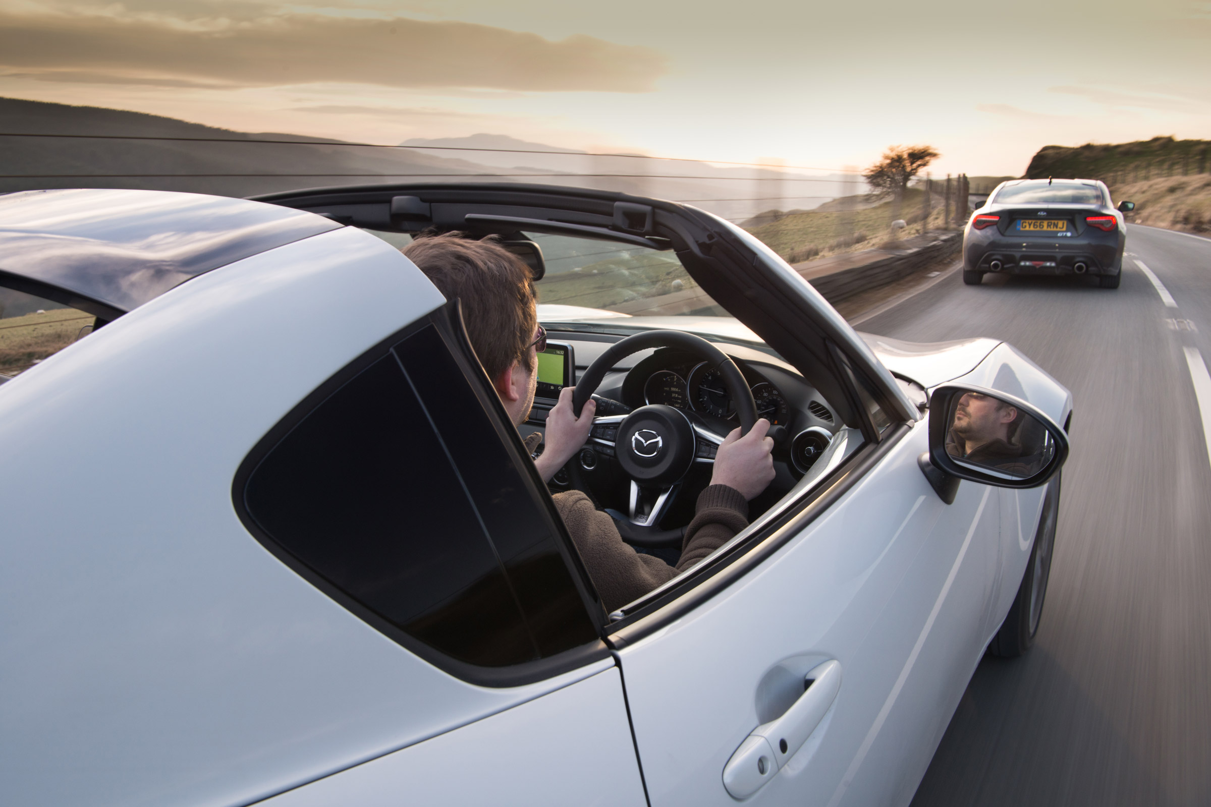 Mazda MX-5 RF over-shoulder 