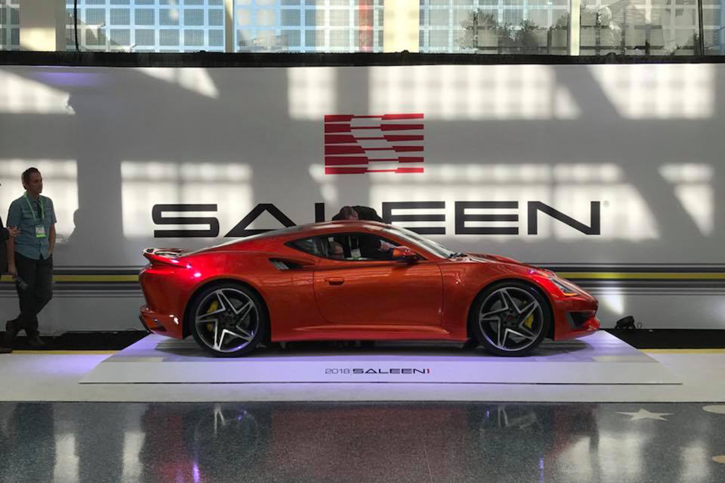 Saleen S1 - side