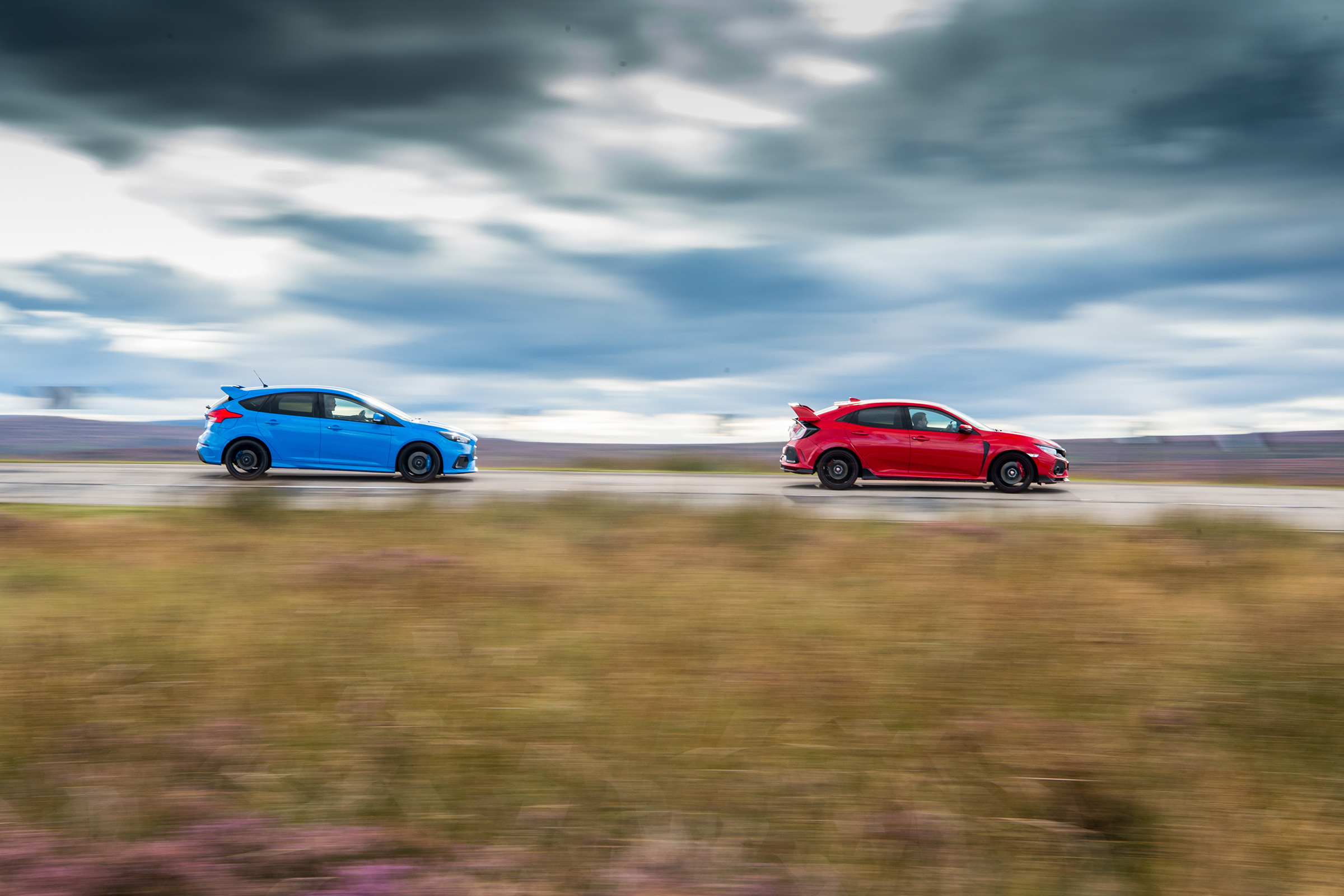 Ford Focus RS and Honda Civic Type R