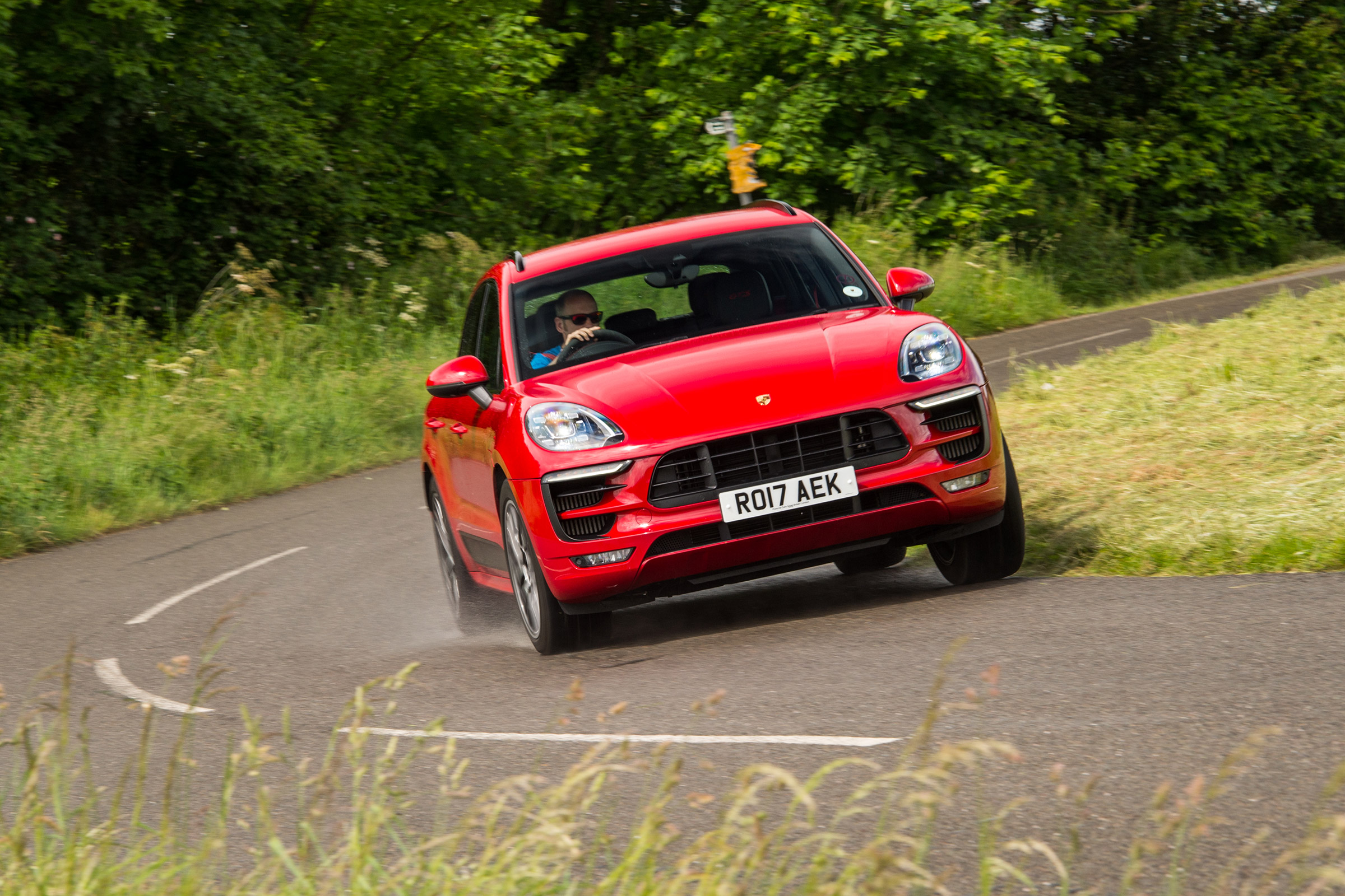 eCoty Porsche Macan GTS - front quarter