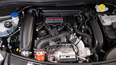 eCoty Peugeot 208 GTI by PS - engine