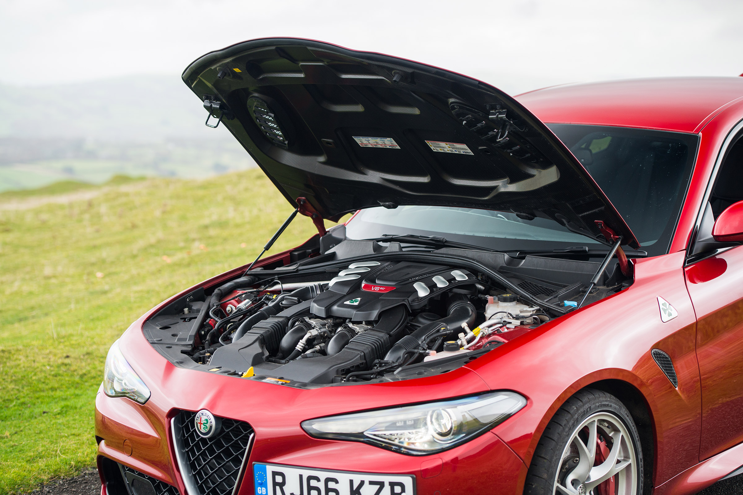 eCoty Alfa Romeo Giulia QV - engine bay