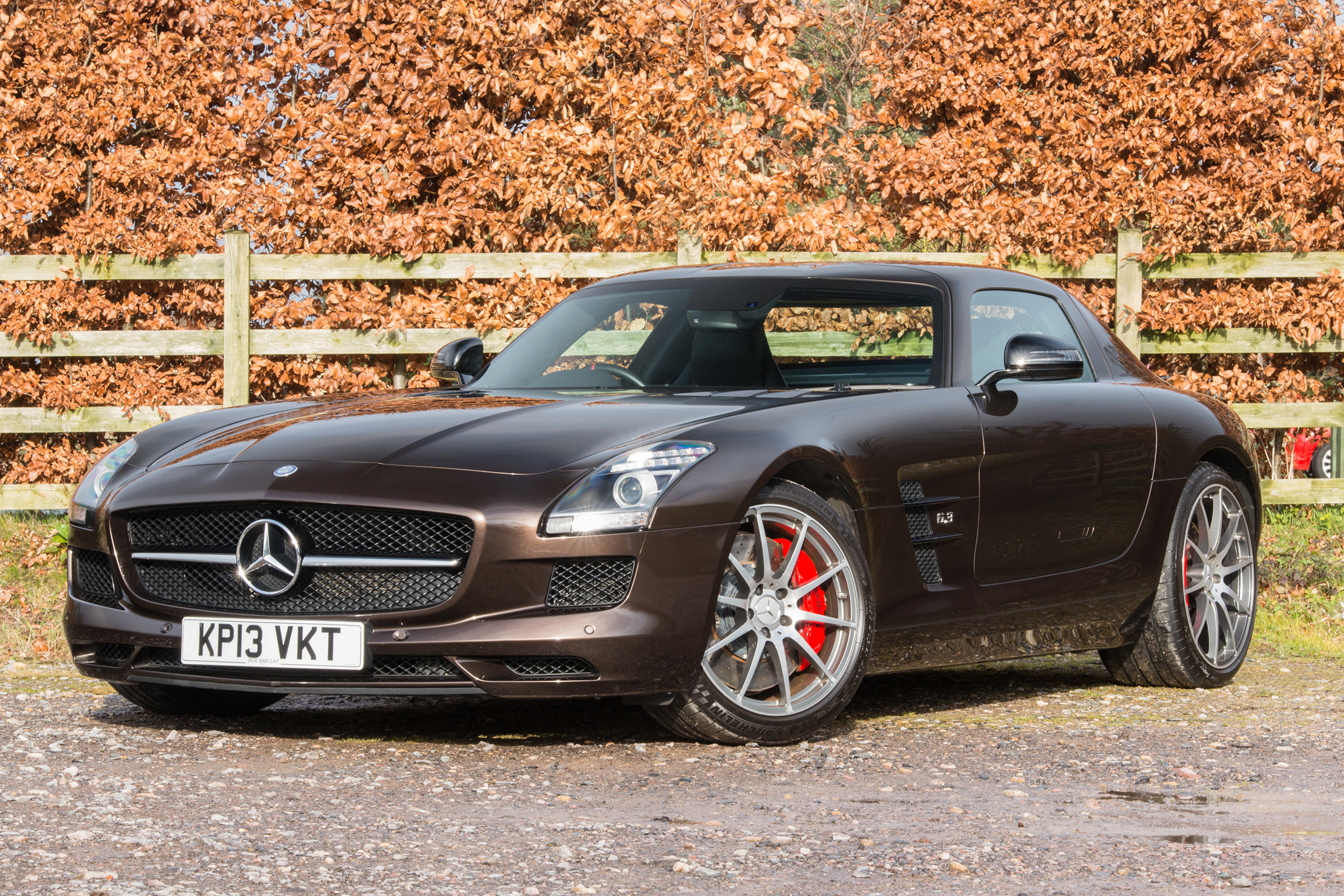 Mercedes-Benz SLS AMG – front quarter 