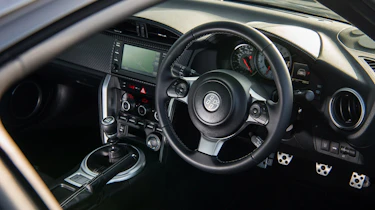 GT86 v MX-5 RF - GT86 interior