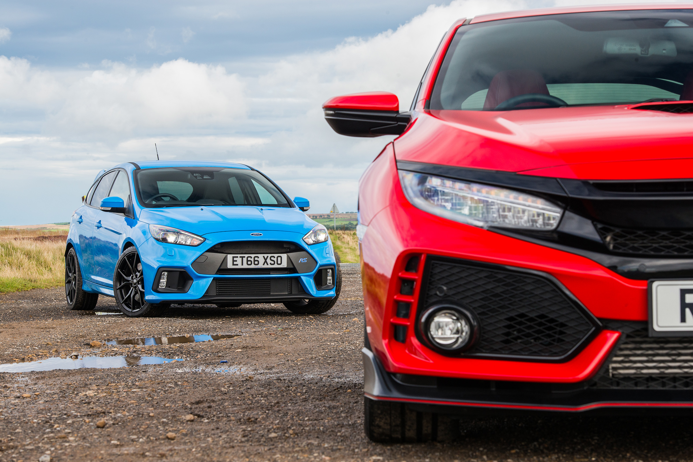 Ford Focus RS and Honda Civic Type R
