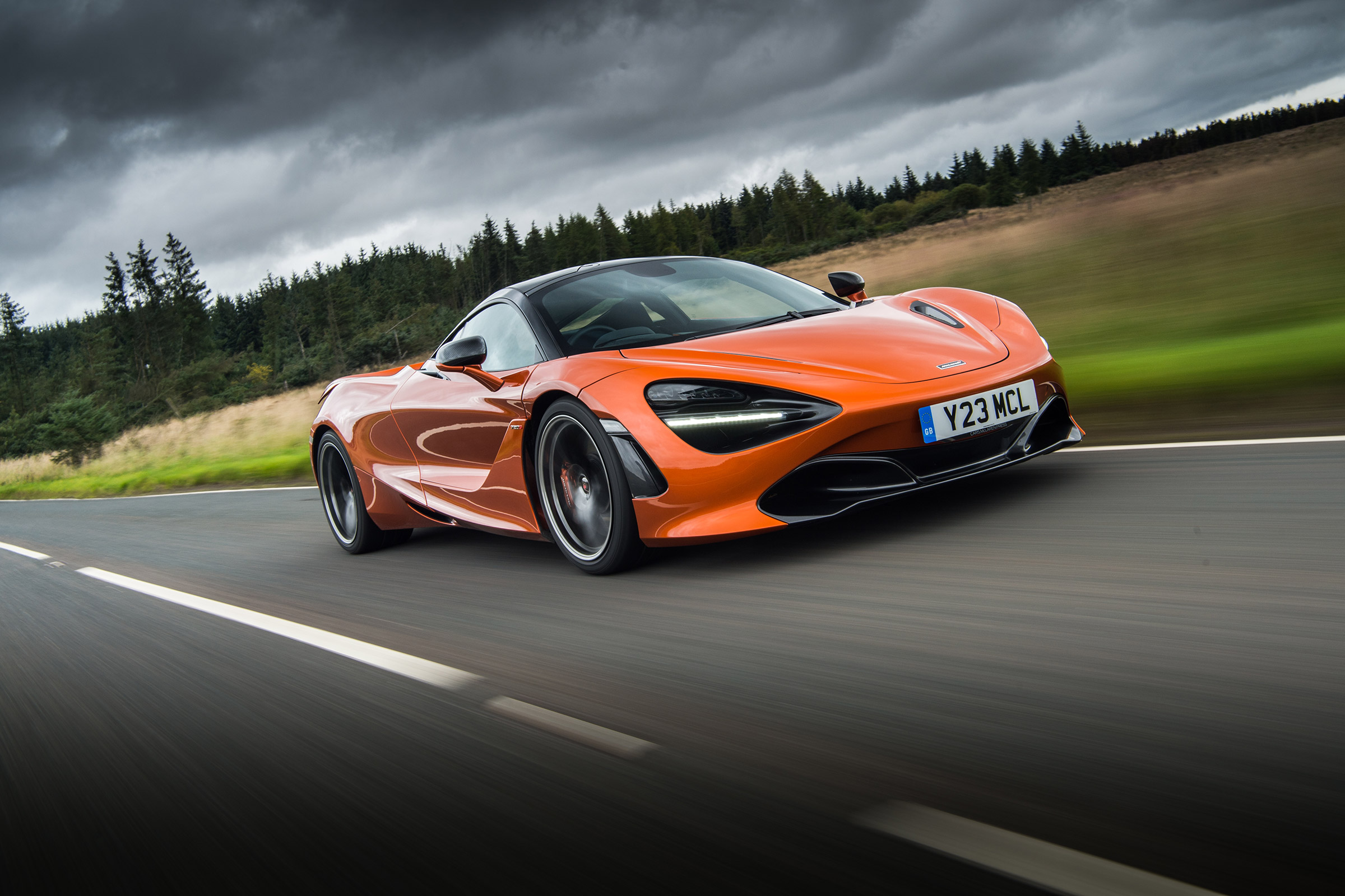 eCoty McLaren 720S - front tracking 