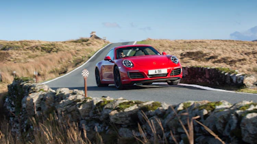 Porsche 911 Carrera 991.2 – cornering