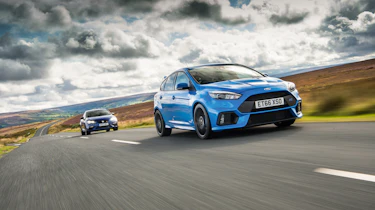Ford Focus RS - front tracking