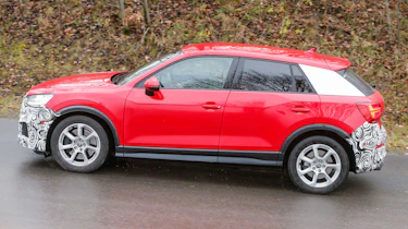 Audi SQ2 - Side