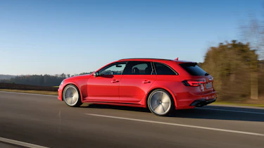 Audi RS4 - side