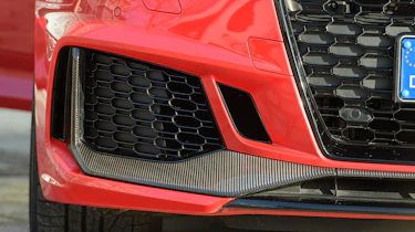 Audi RS4 – front air intake