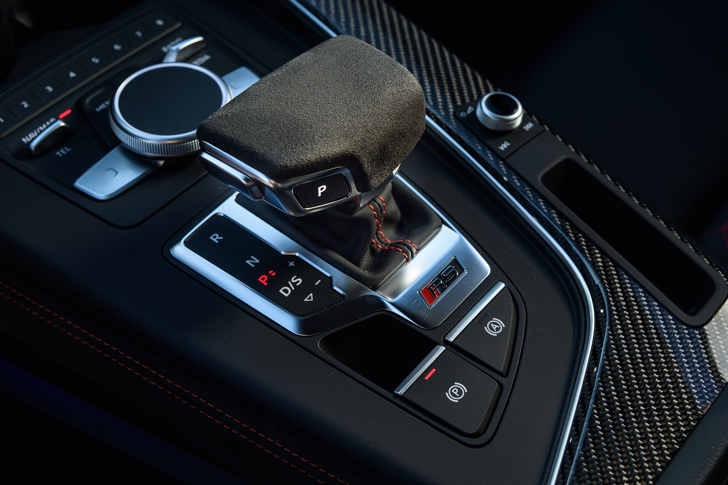 Audi RS4 – gear selector 