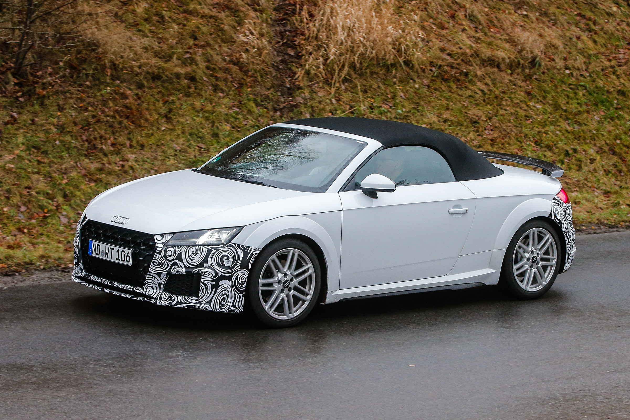 Audi TT spy - roadster side