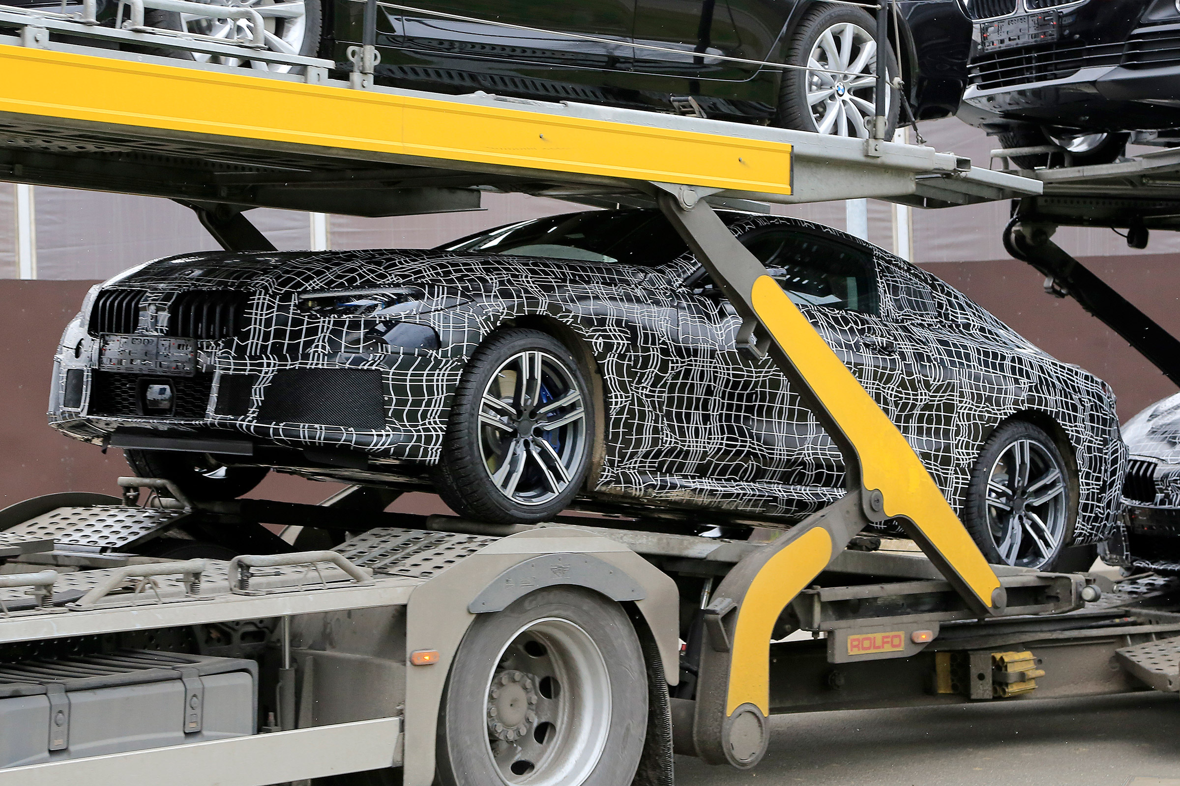 BMW 8-series spy - front