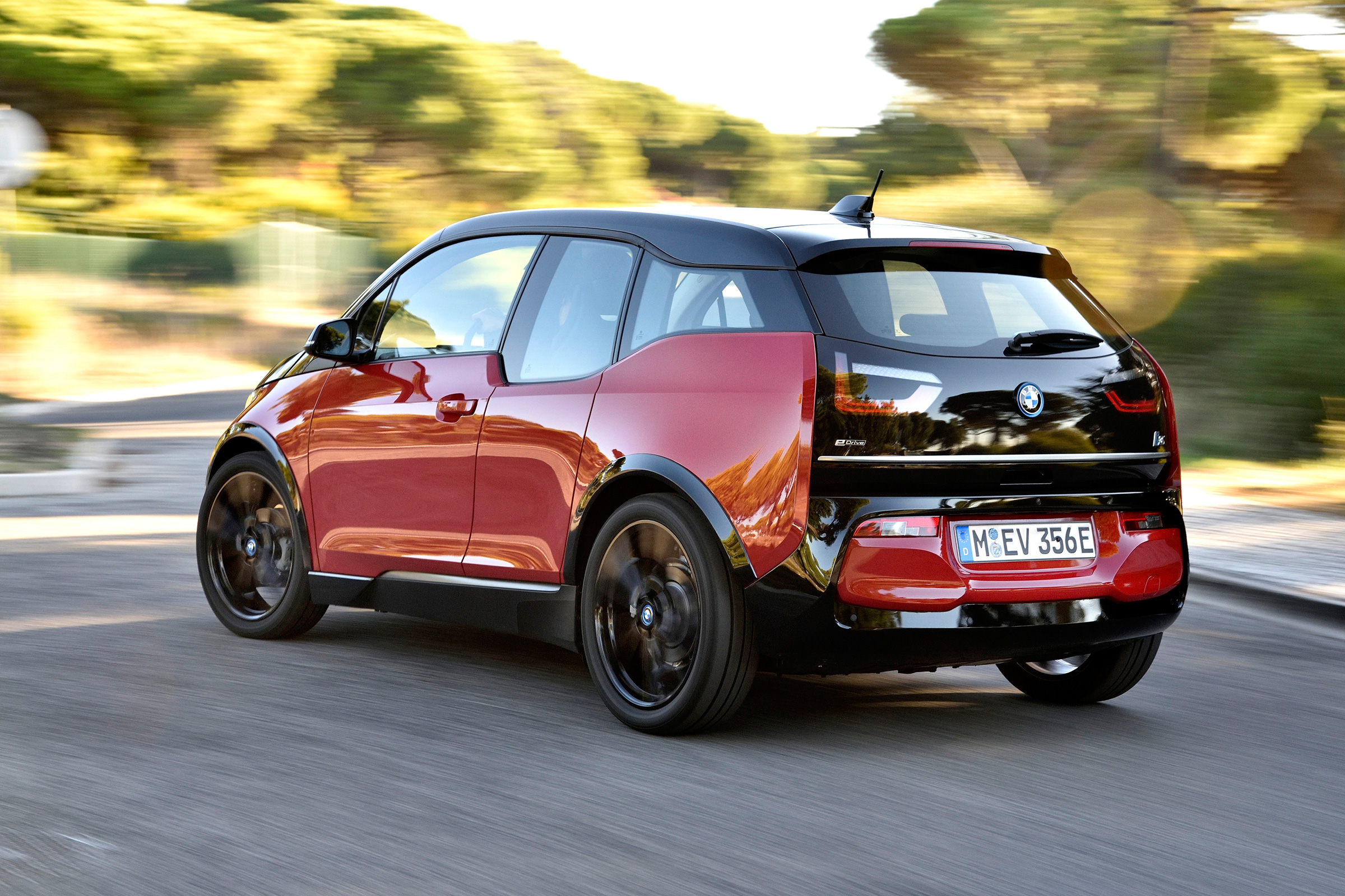BMW i3s – rear quarter