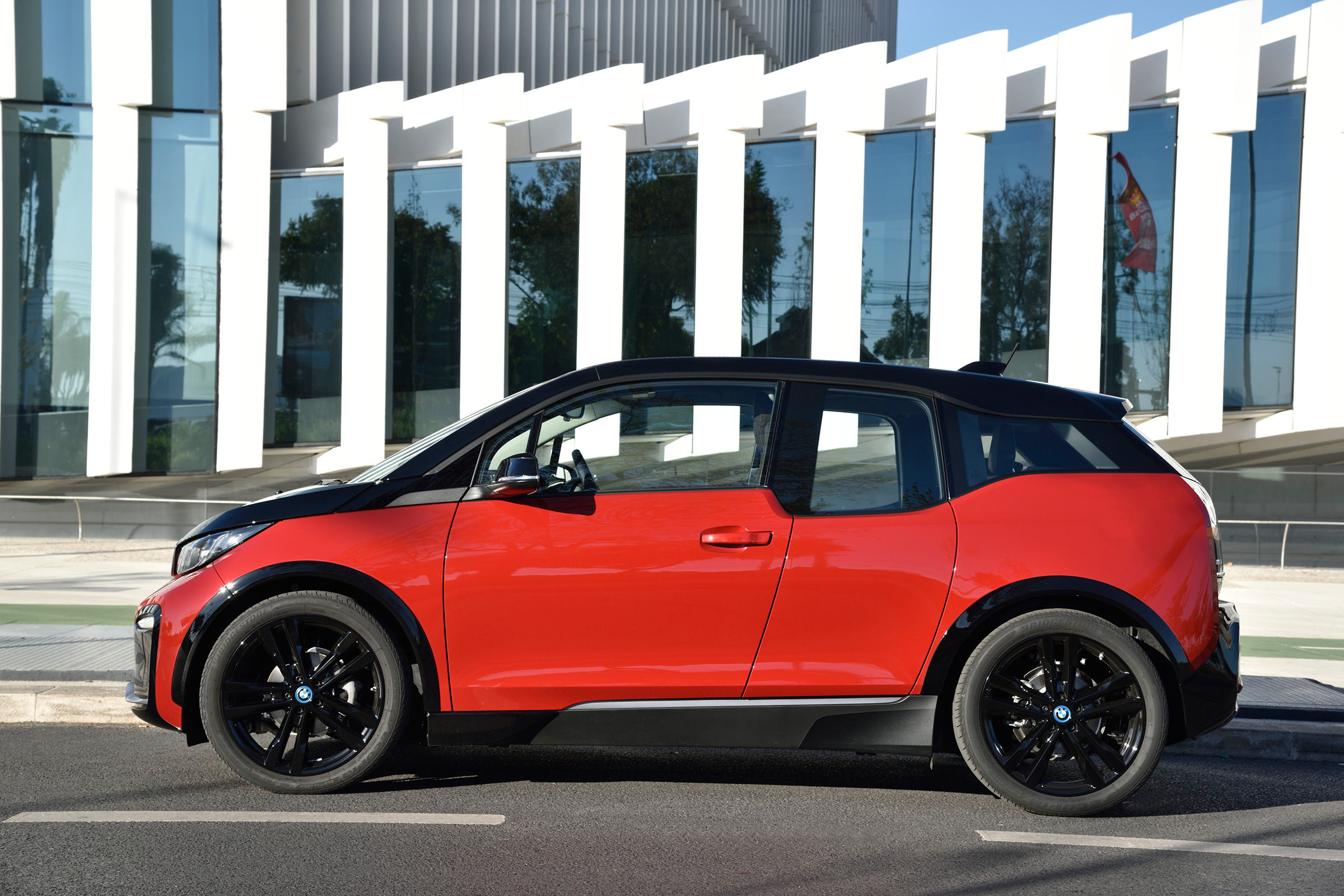 BMW i3s – side