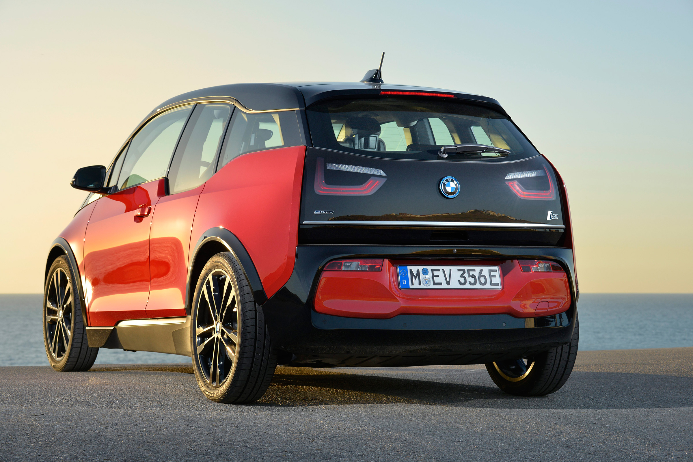 BMW i3s – rear