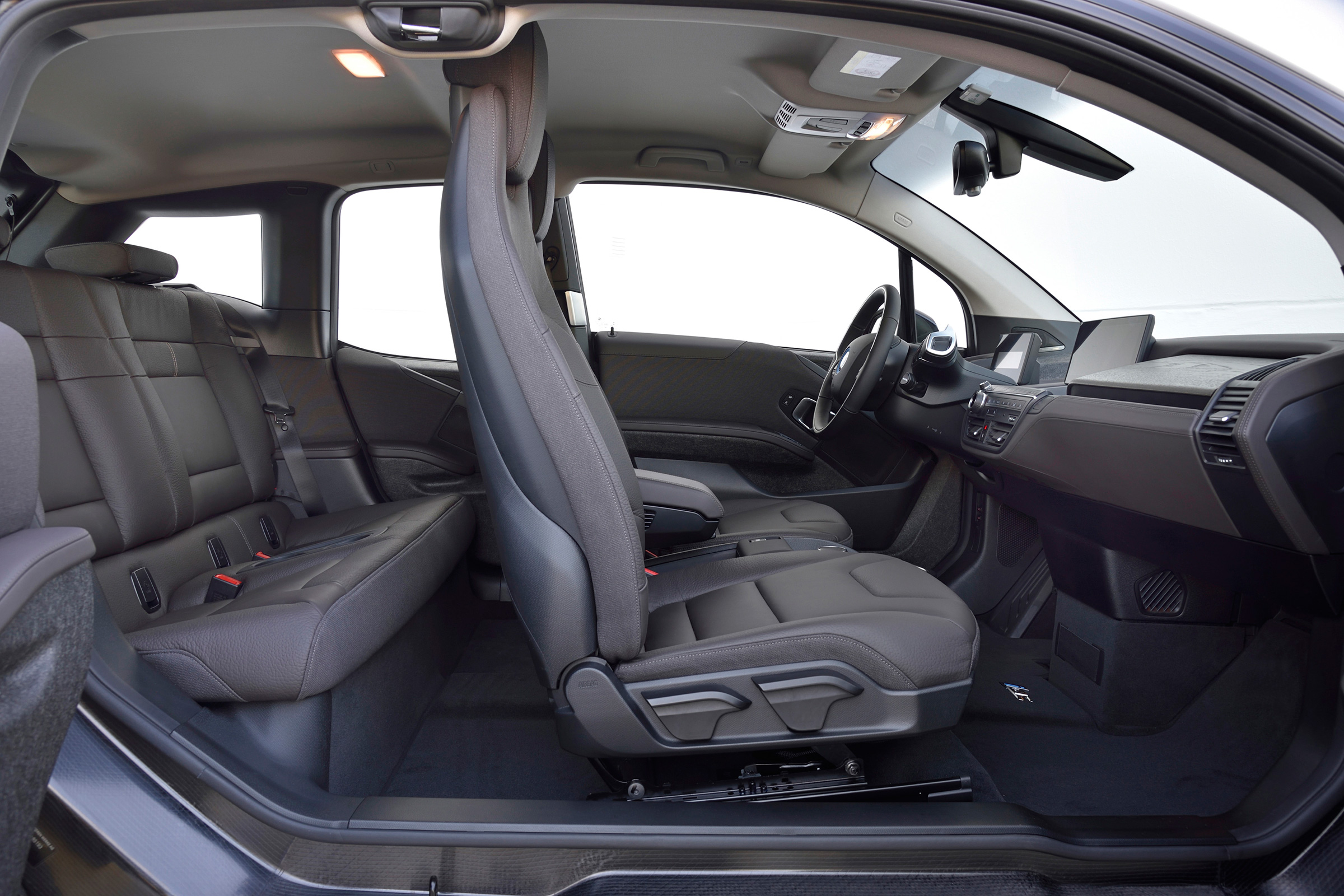 BMW i3s – interior