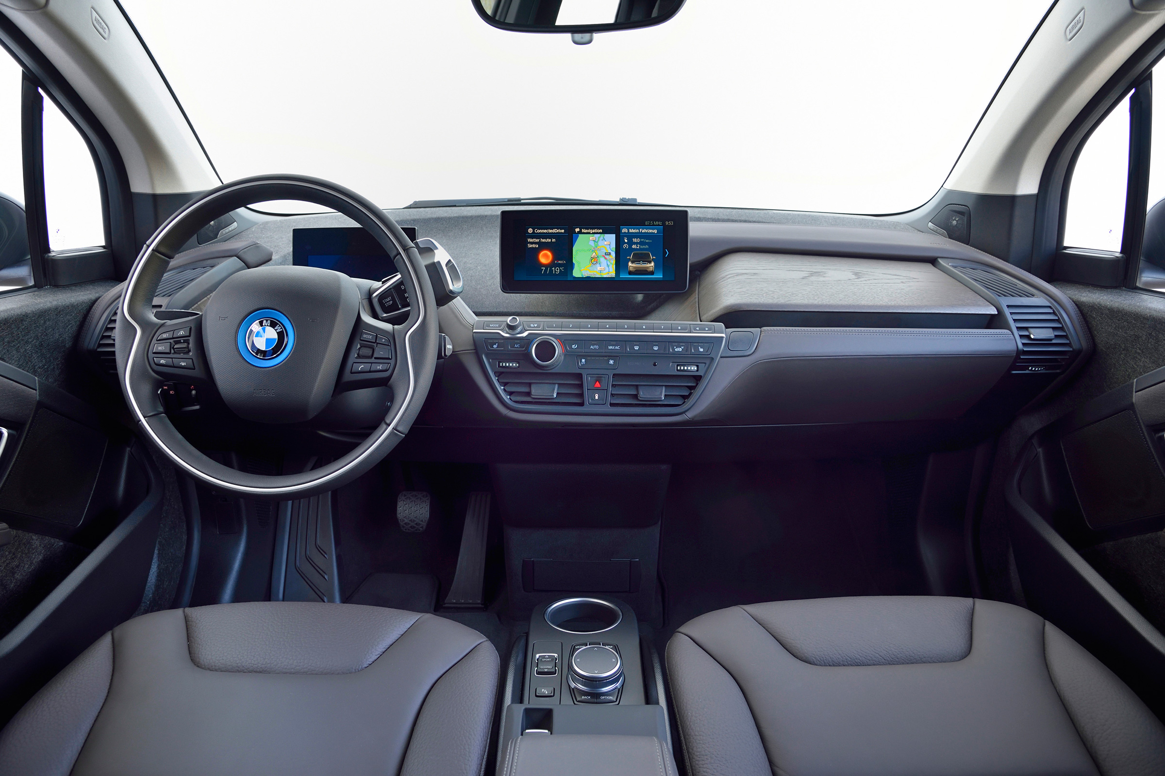 BMW i3s – cabin