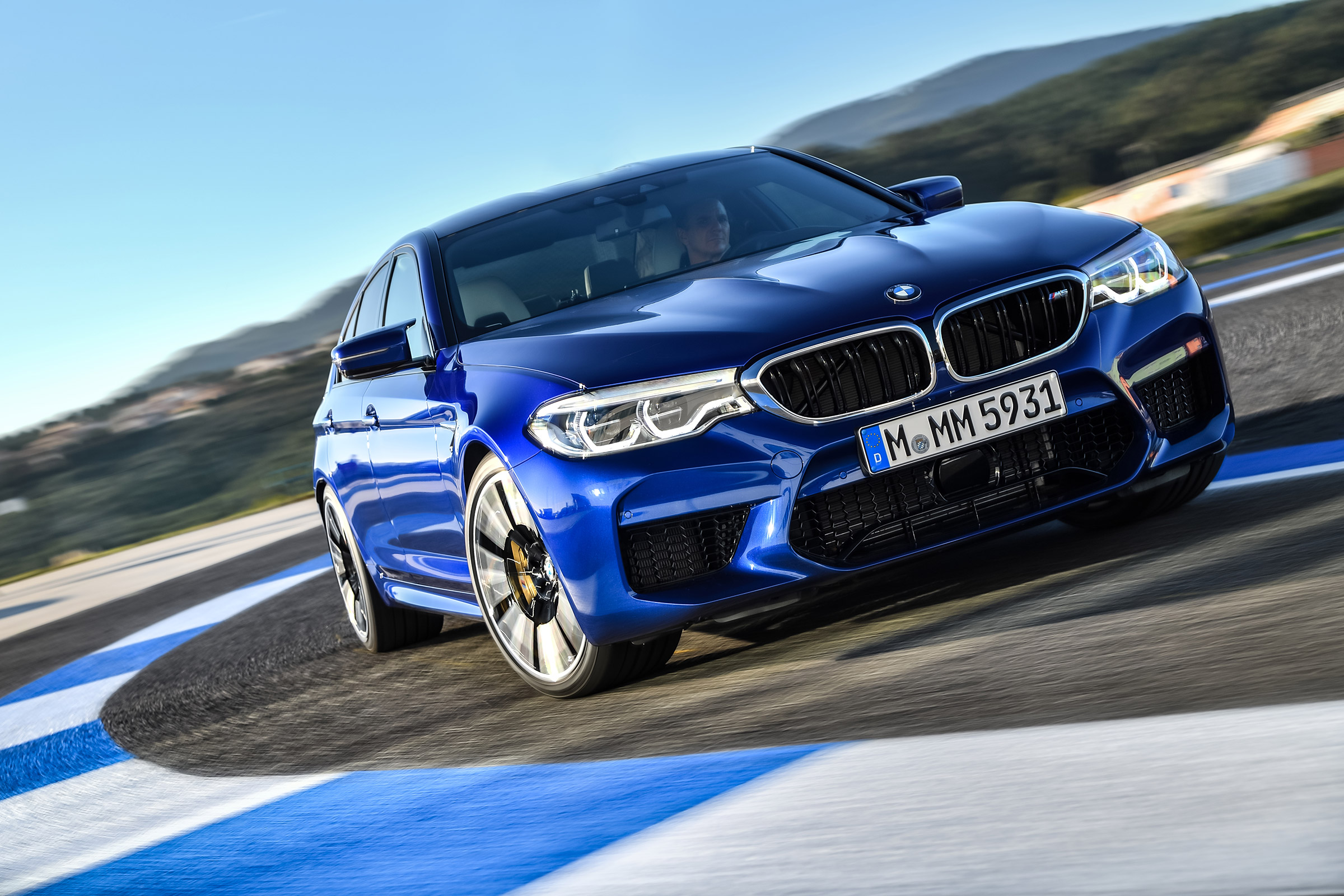 BMW M5 review - driving