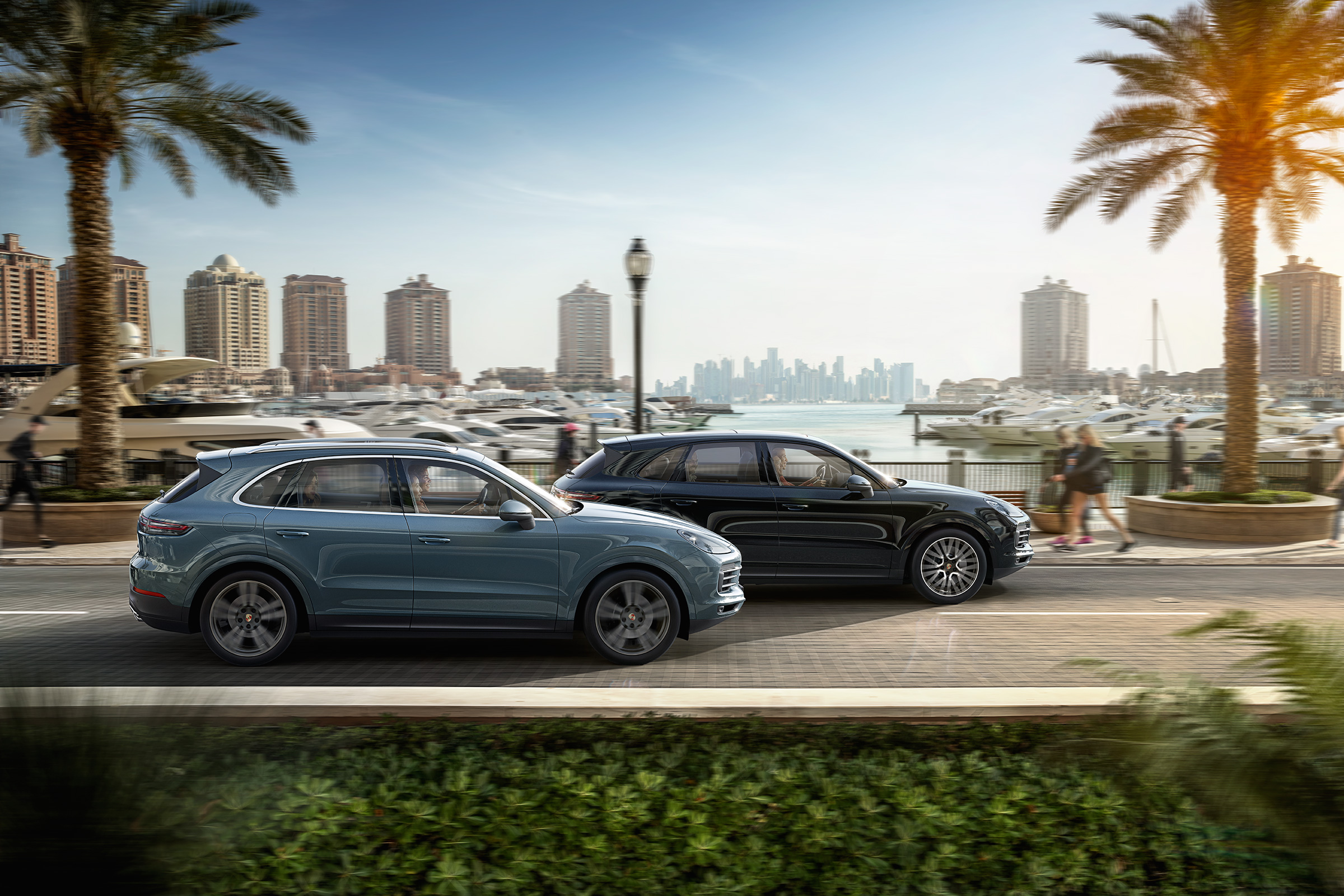 Porsche Cayenne – side