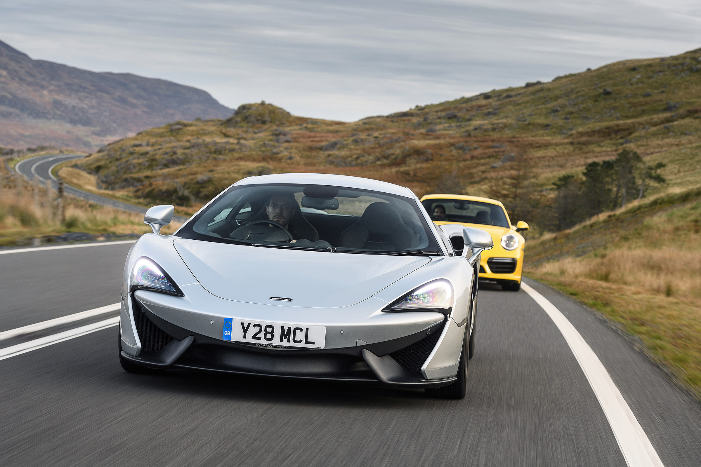 McLaren 540C &amp; Porsche 911 Turbo
