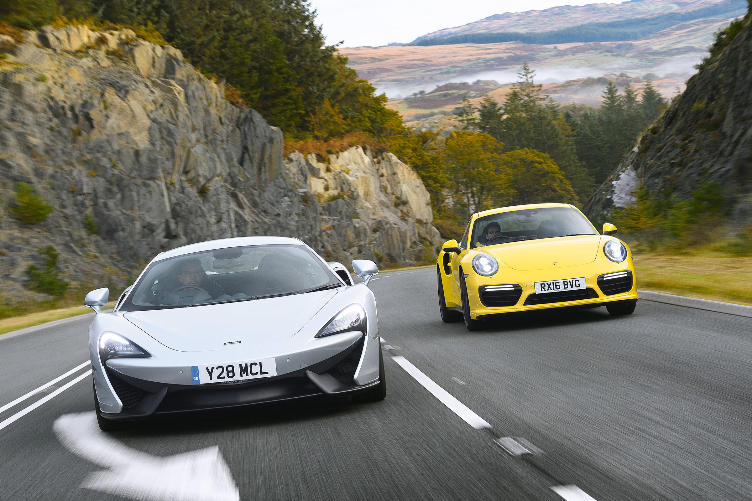 McLaren 540C &amp; Porsche 911 Turbo