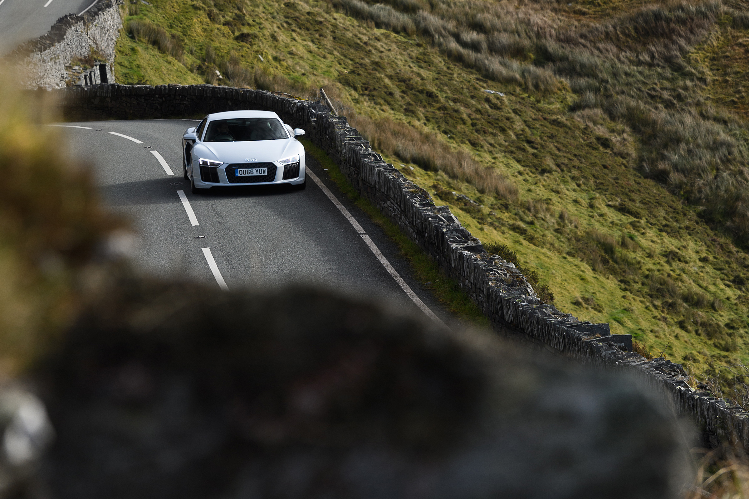 Audi R8 – front